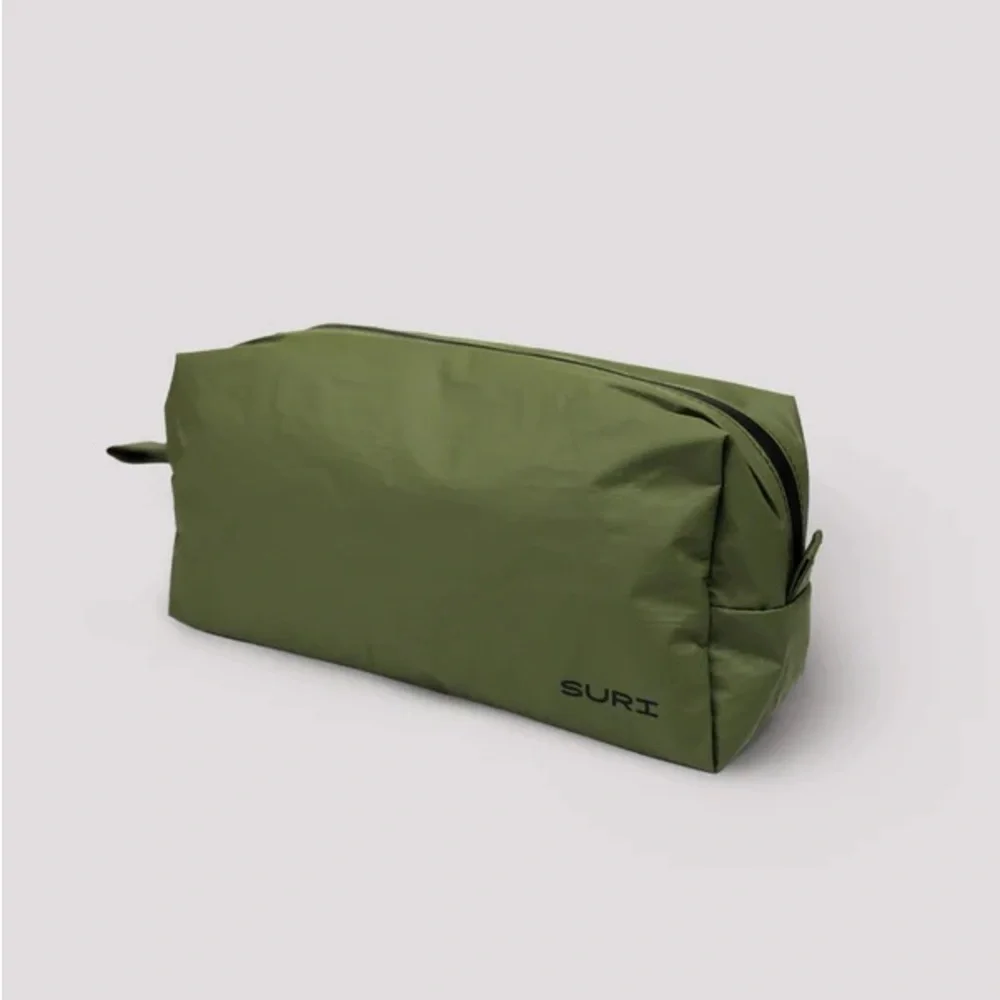 NWT SURI Washbag 2.0